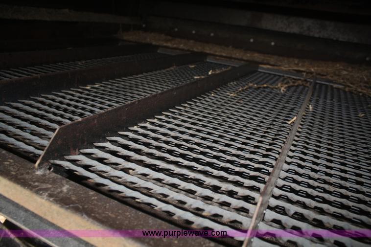 image for item D4388 1983 Gleaner N6 Series III combine