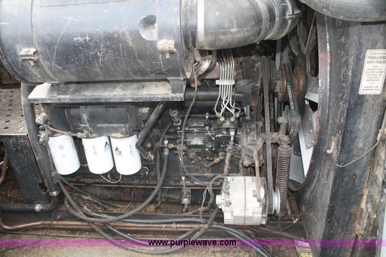 image for item D4388 1983 Gleaner N6 Series III combine