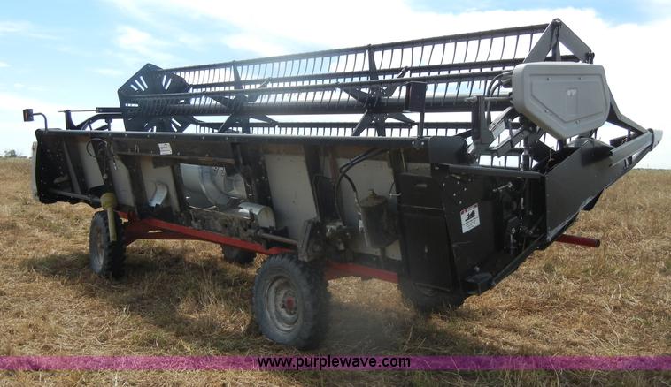 image for item D4389 AGCO 800 Series flex platform with trailer