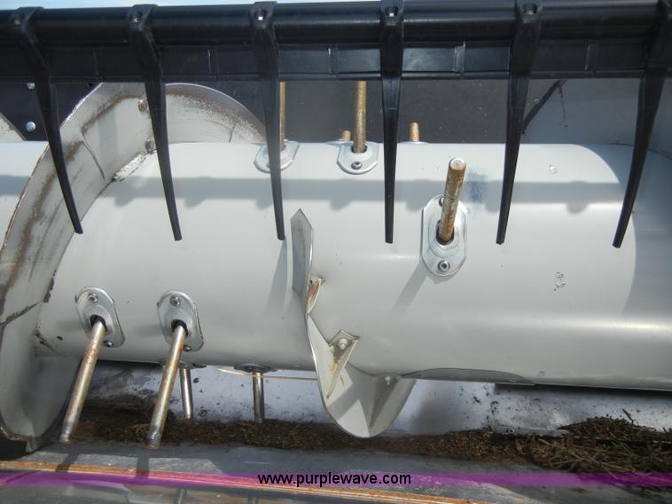 image for item D4389 AGCO 800 Series flex platform with trailer