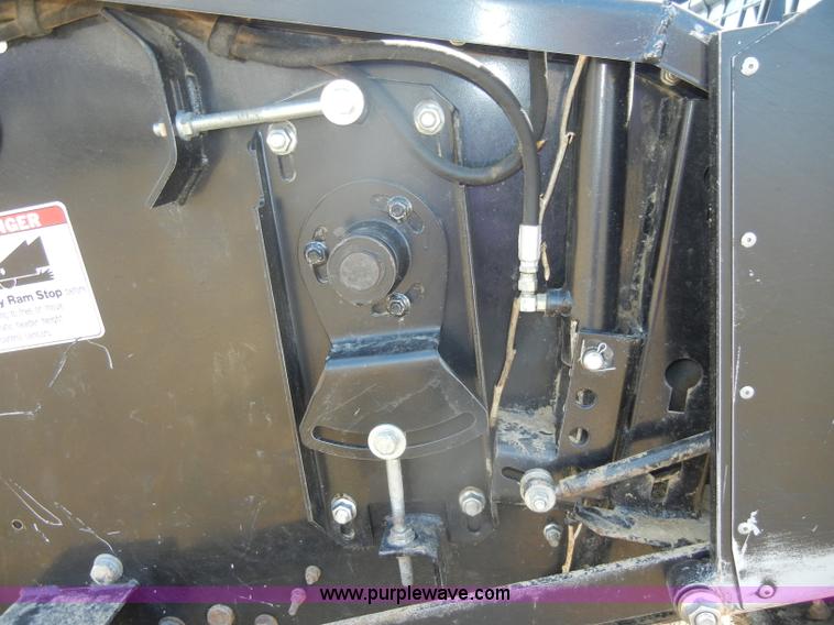 image for item D4389 AGCO 800 Series flex platform with trailer