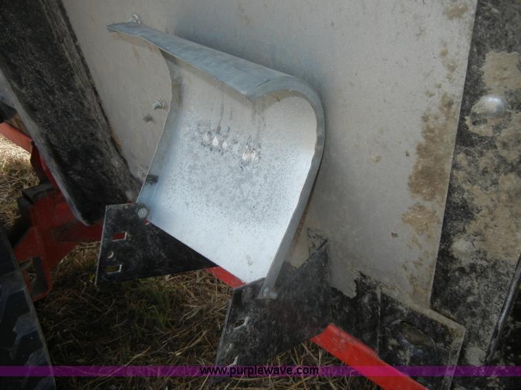 image for item D4389 AGCO 800 Series flex platform with trailer