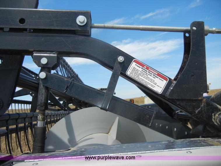 image for item D4389 AGCO 800 Series flex platform with trailer