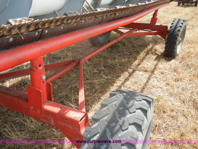 image for item D4389 AGCO 800 Series flex platform with trailer