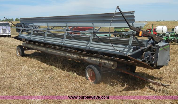 image for item D4390 Deutz Allis 24' rigid combine platform with trailer