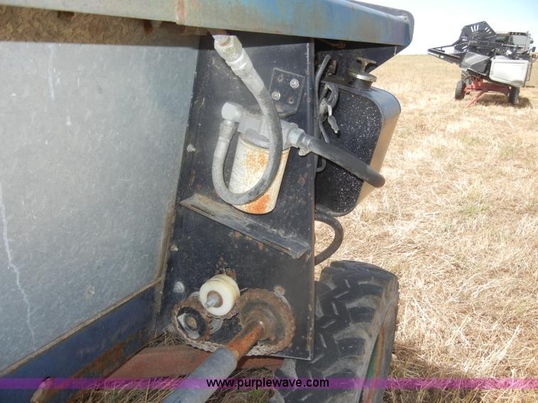 image for item D4390 Deutz Allis 24' rigid combine platform with trailer