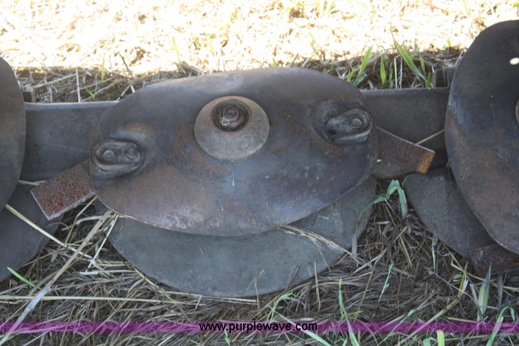 image for item D4392 2010 AGCO Hesston 3009 disc mower