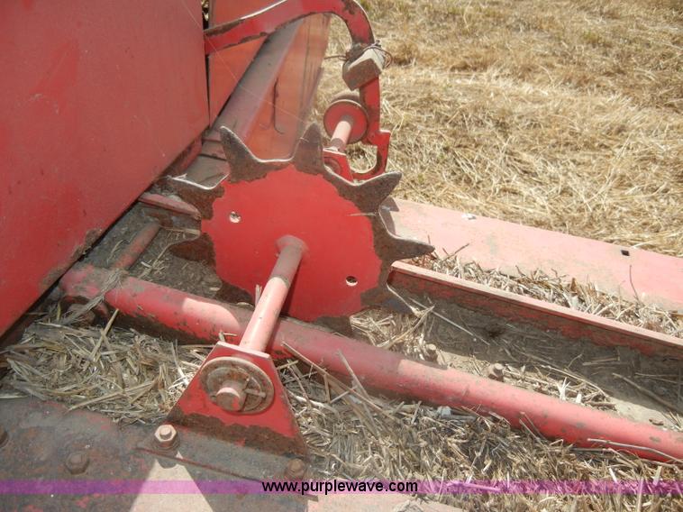 image for item D4393 Massey-Ferguson 12 small square baler