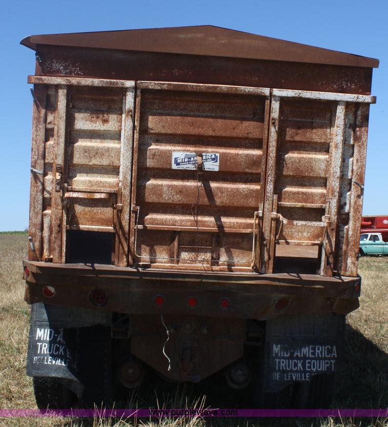 image for item D4394 1965 White Freightliner grain truck