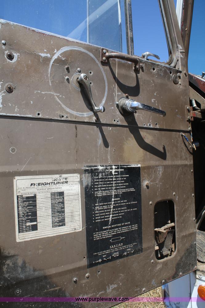 image for item D4394 1965 White Freightliner grain truck