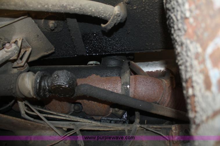 image for item D4394 1965 White Freightliner grain truck