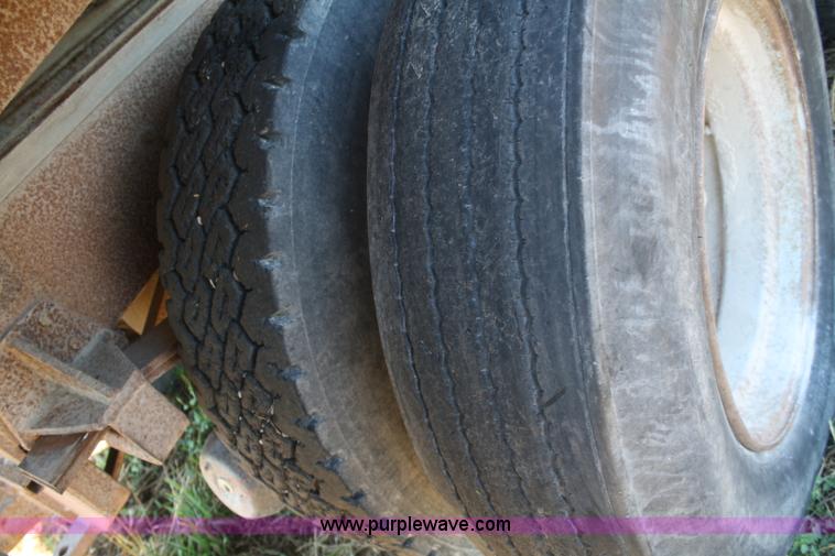 image for item D4394 1965 White Freightliner grain truck