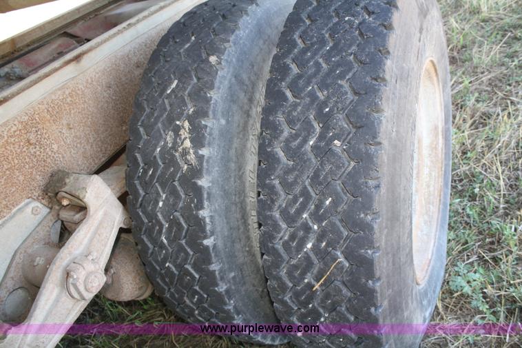 image for item D4394 1965 White Freightliner grain truck