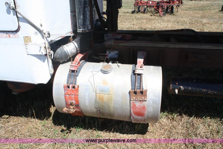 image for item D4394 1965 White Freightliner grain truck