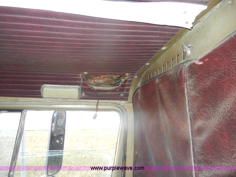 image for item D4500 1974 Transtar International semi truck