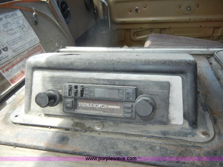 image for item D4500 1974 Transtar International semi truck