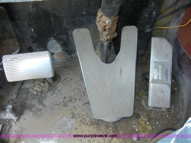 image for item D4500 1974 Transtar International semi truck