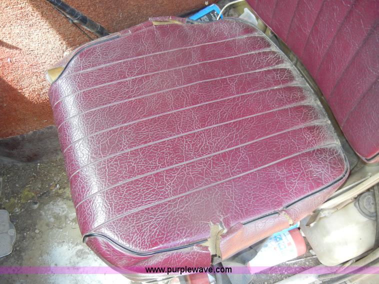 image for item D4500 1974 Transtar International semi truck