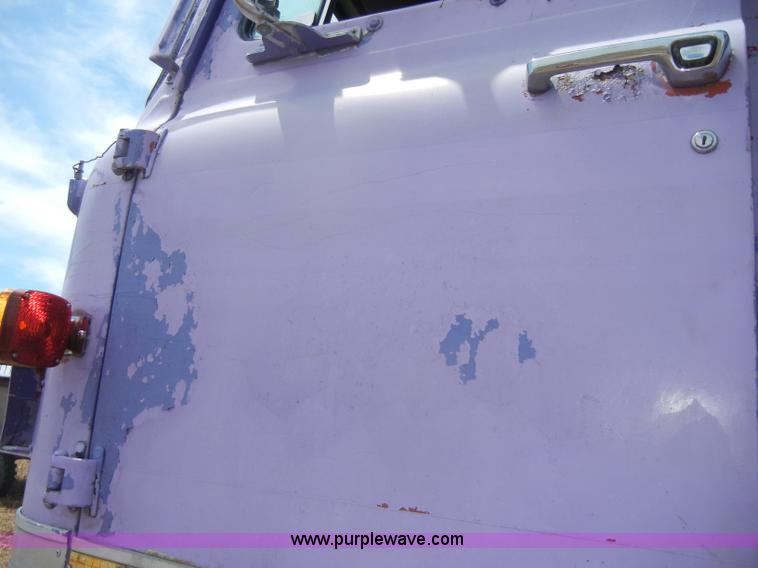 image for item D4500 1974 Transtar International semi truck