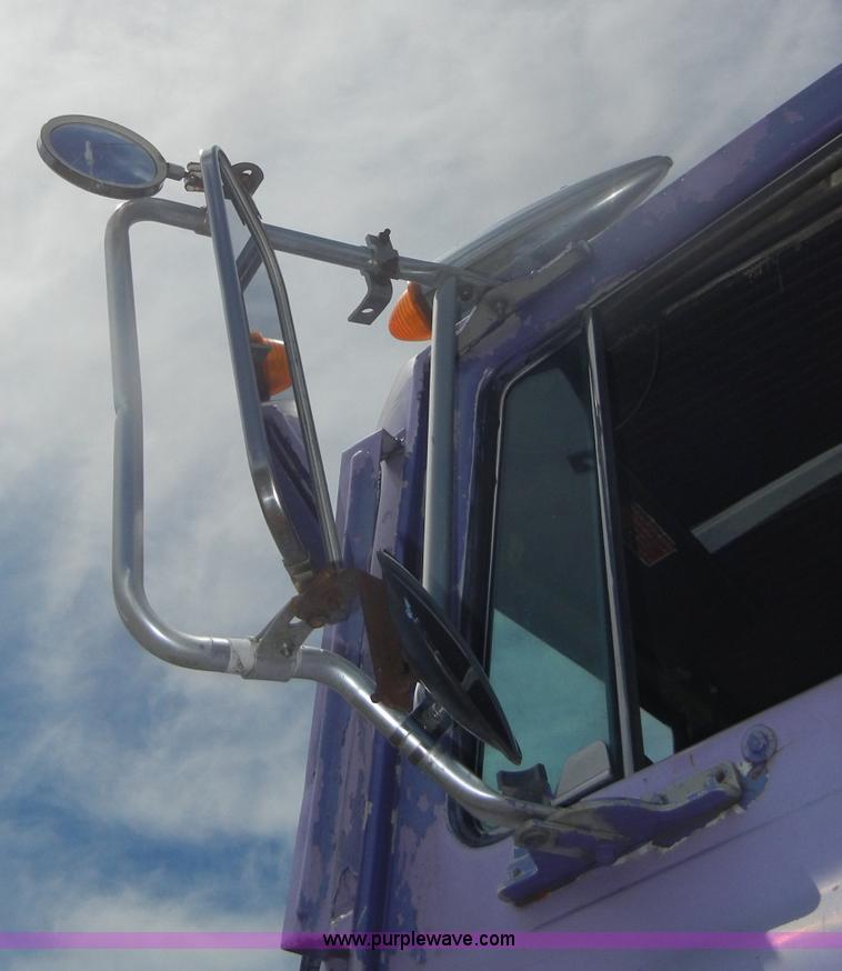 image for item D4500 1974 Transtar International semi truck