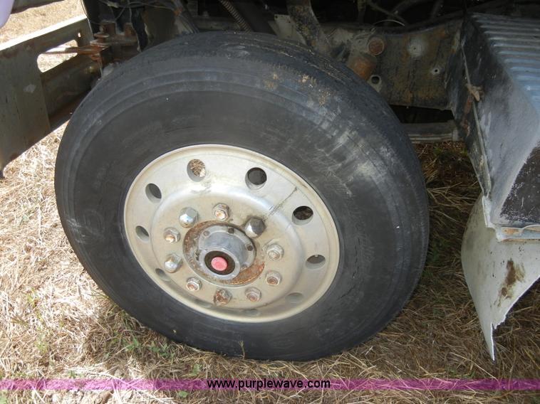 image for item D4500 1974 Transtar International semi truck