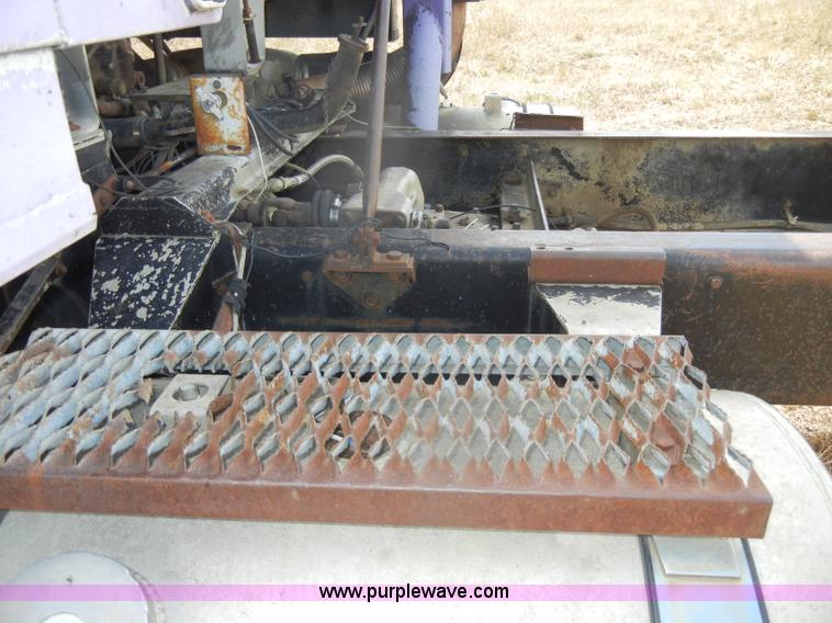 image for item D4500 1974 Transtar International semi truck