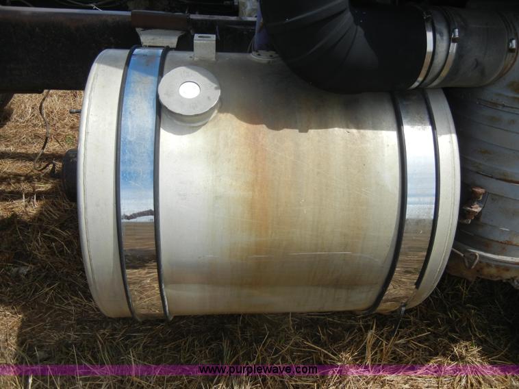 image for item D4500 1974 Transtar International semi truck