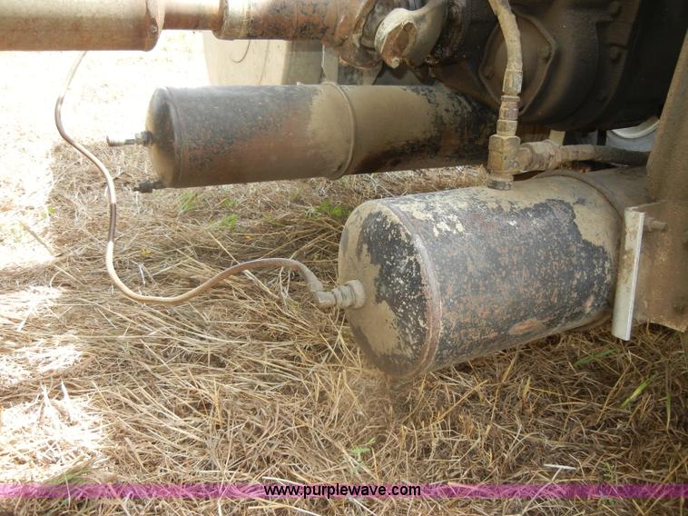 image for item D4500 1974 Transtar International semi truck