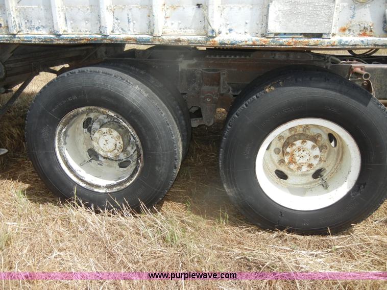 image for item D4500 1974 Transtar International semi truck