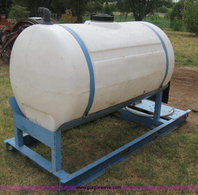 300 gallon poly spray tank in Mount Hope, KS Item A6483 sold Purple