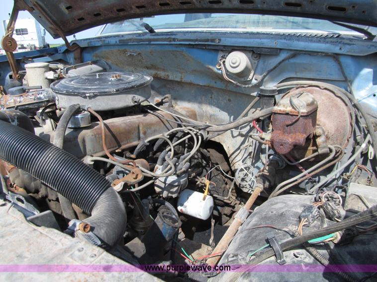 image for item A8436 1981 Ford F250 pickup truck