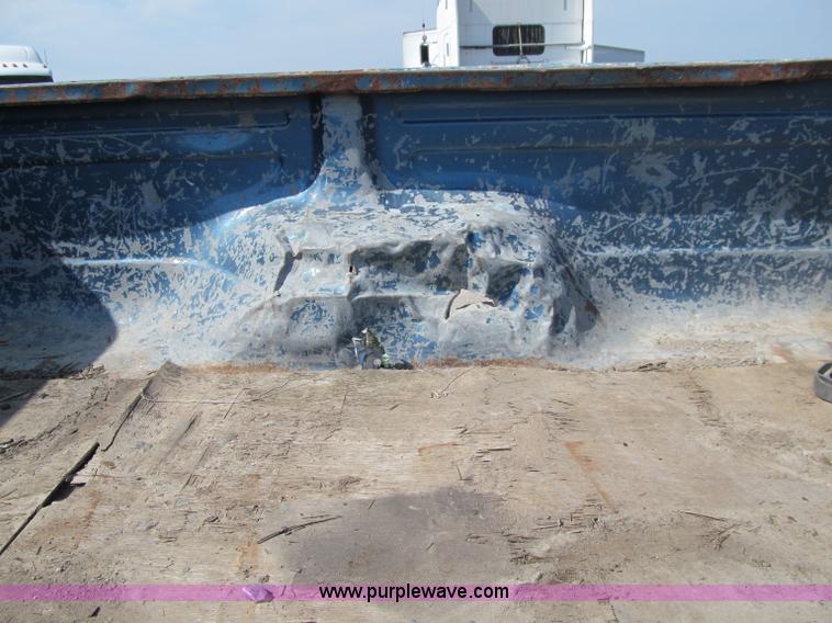 image for item A8436 1981 Ford F250 pickup truck