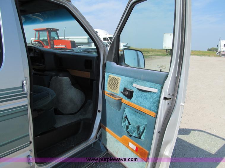 image for item A8439 1993 Ford E150 Econoline conversion van