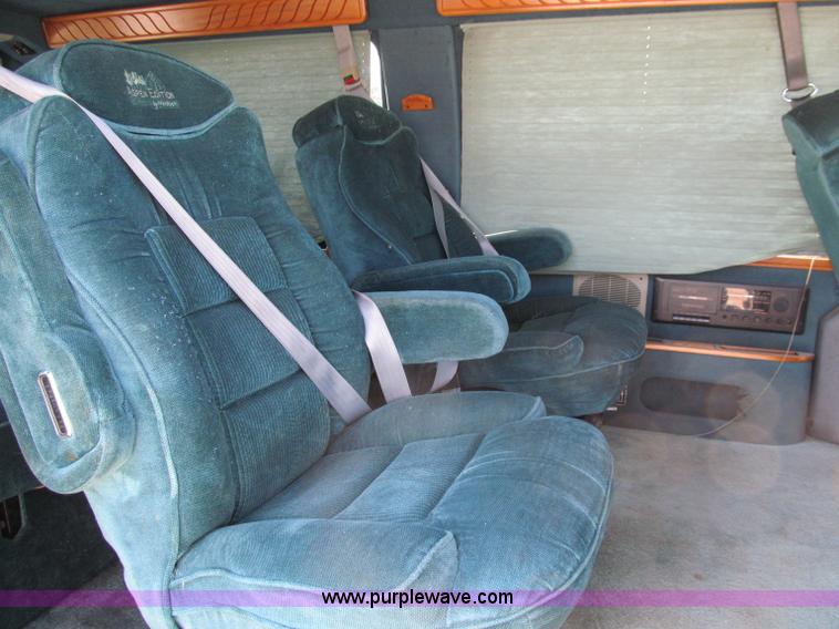 image for item A8439 1993 Ford E150 Econoline conversion van