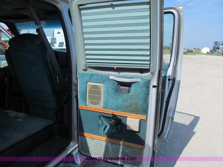 image for item A8439 1993 Ford E150 Econoline conversion van