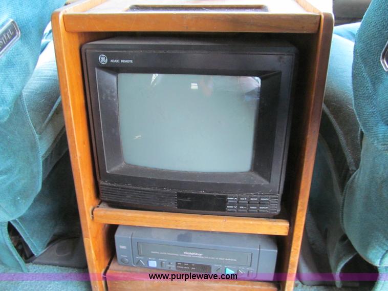 image for item A8439 1993 Ford E150 Econoline conversion van