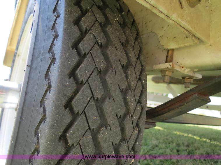 image for item B2391 (2) 1999 Bombardier GTX RFI Sea-Doo jet skis with trailer