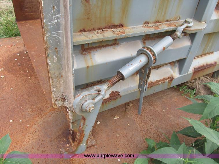 image for item B2782 2002 Wastequip 445HD trash compactor with power unit