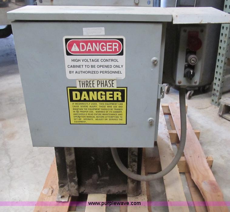 image for item B2782 2002 Wastequip 445HD trash compactor with power unit