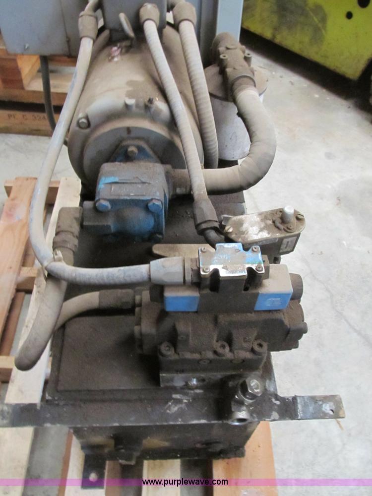 image for item B2782 2002 Wastequip 445HD trash compactor with power unit