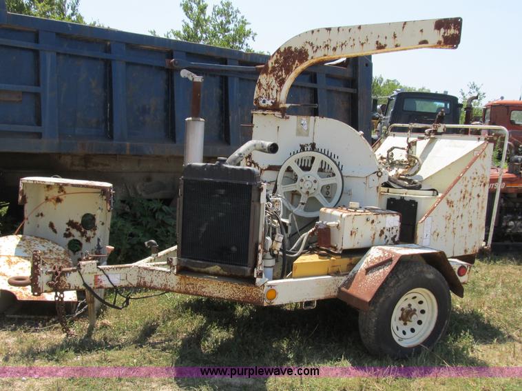 image for item B2784 Vermeer BC1230 chipper