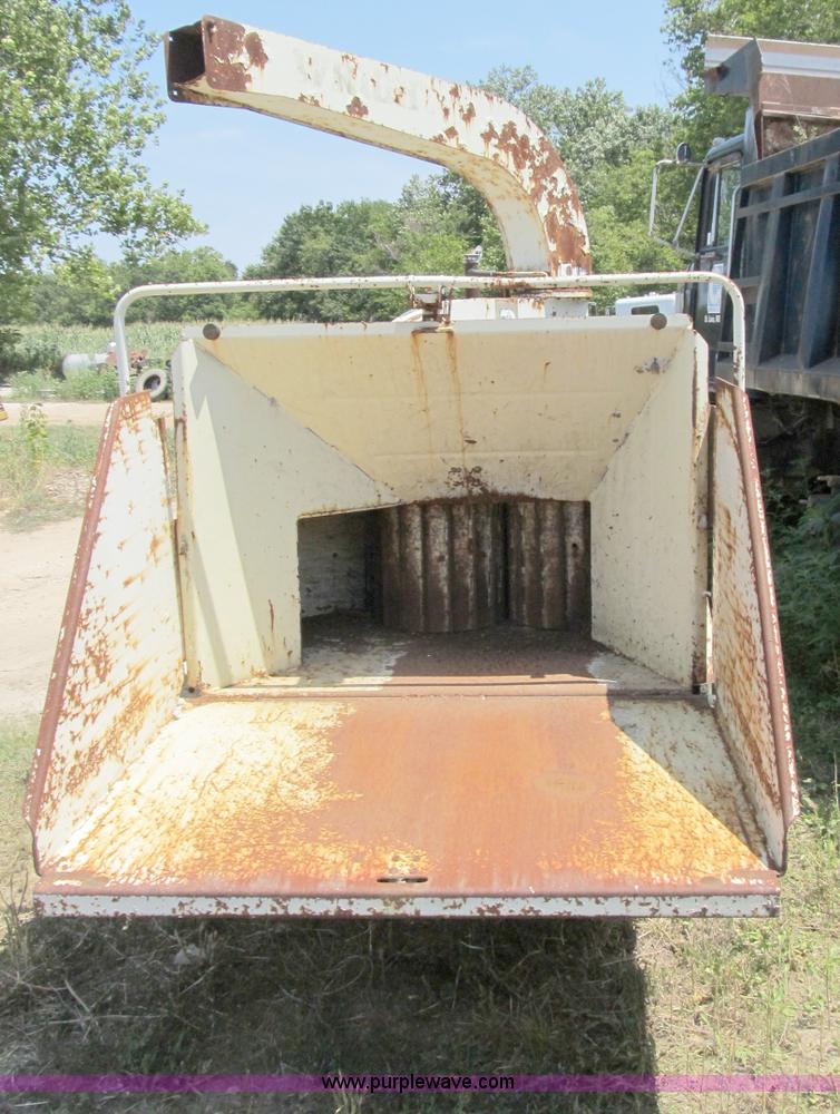 image for item B2784 Vermeer BC1230 chipper