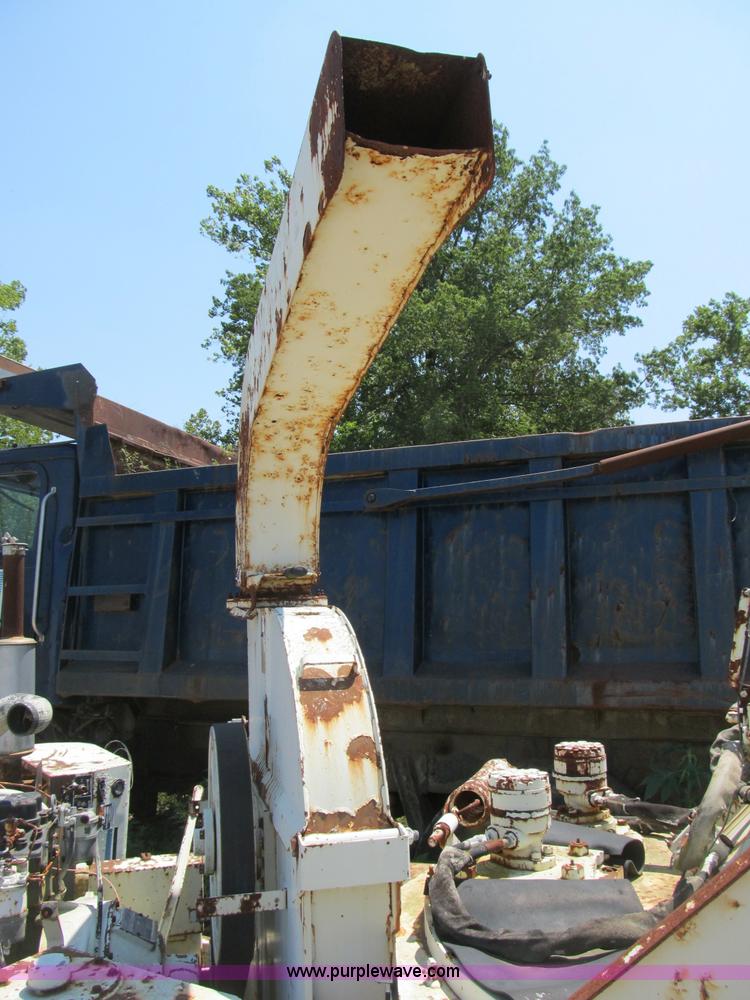 image for item B2784 Vermeer BC1230 chipper