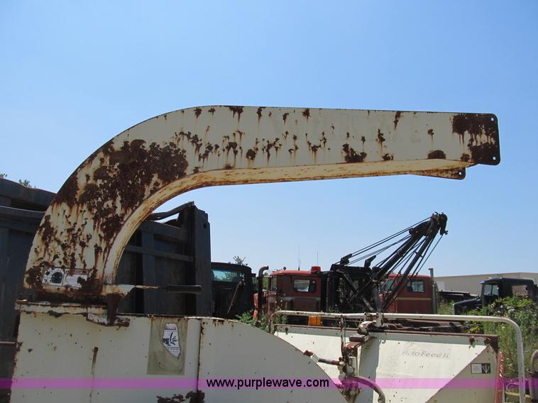 image for item B2784 Vermeer BC1230 chipper