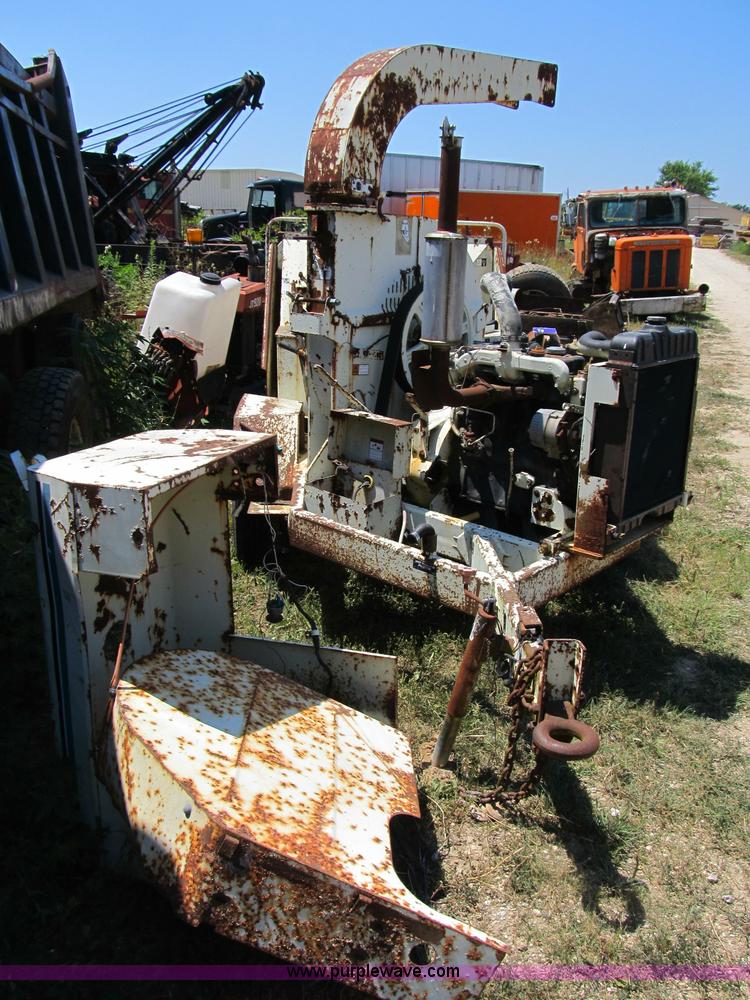 image for item B2784 Vermeer BC1230 chipper