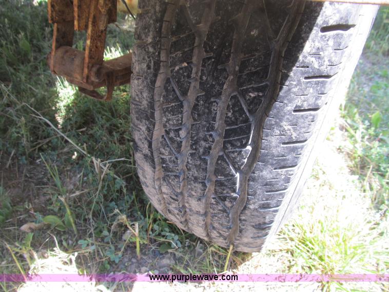 image for item B2784 Vermeer BC1230 chipper