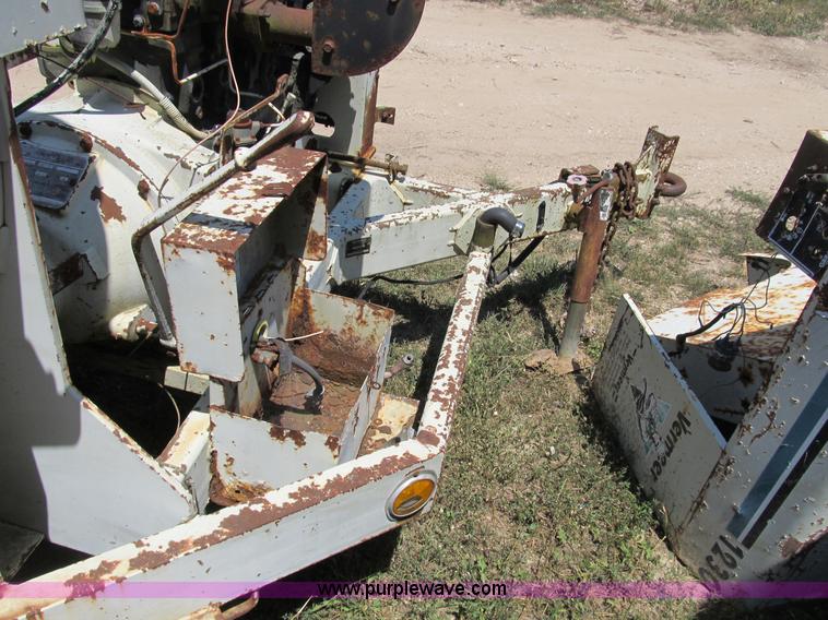 image for item B2784 Vermeer BC1230 chipper