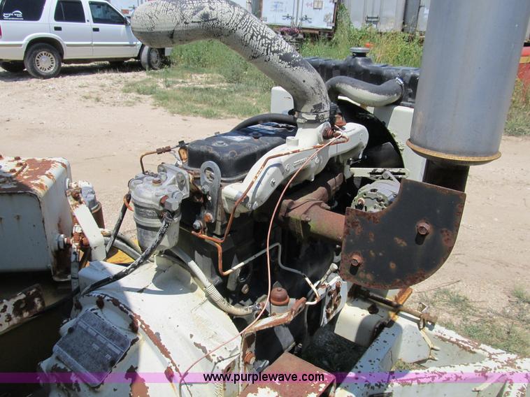 image for item B2784 Vermeer BC1230 chipper