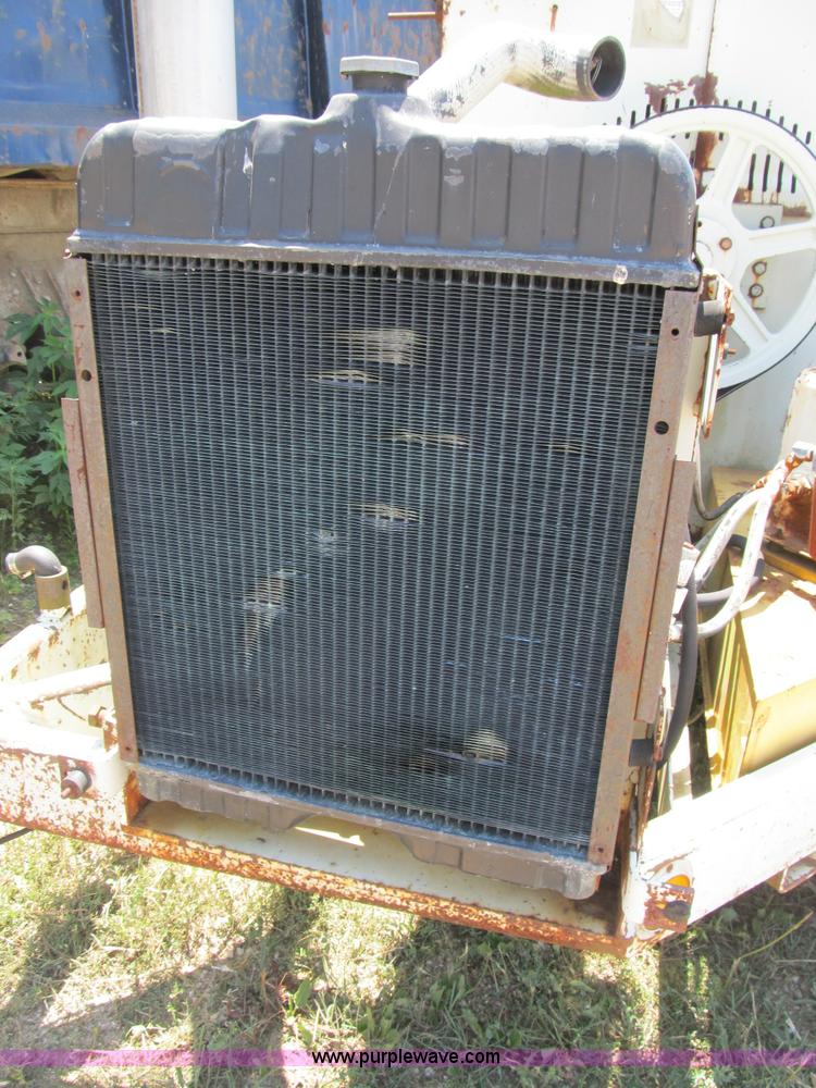 image for item B2784 Vermeer BC1230 chipper