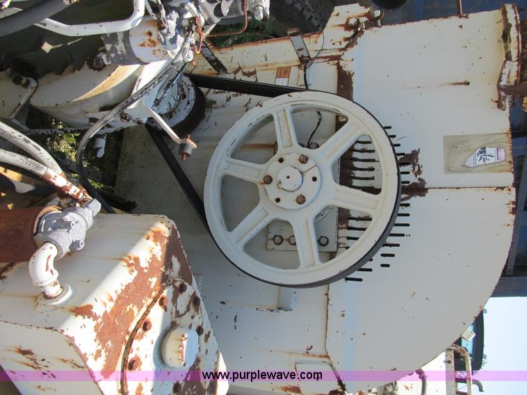 image for item B2784 Vermeer BC1230 chipper